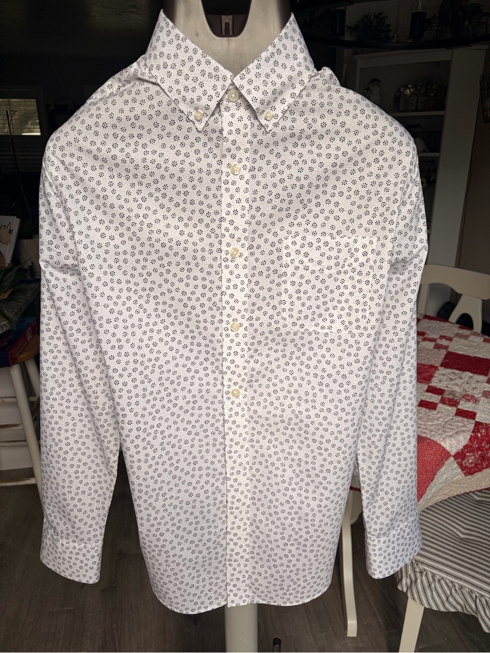 Charles Tyrwhitt White Shirt with Navy Geometric Print